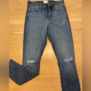 Universal thread high rise distressed skinny jeans, size 4